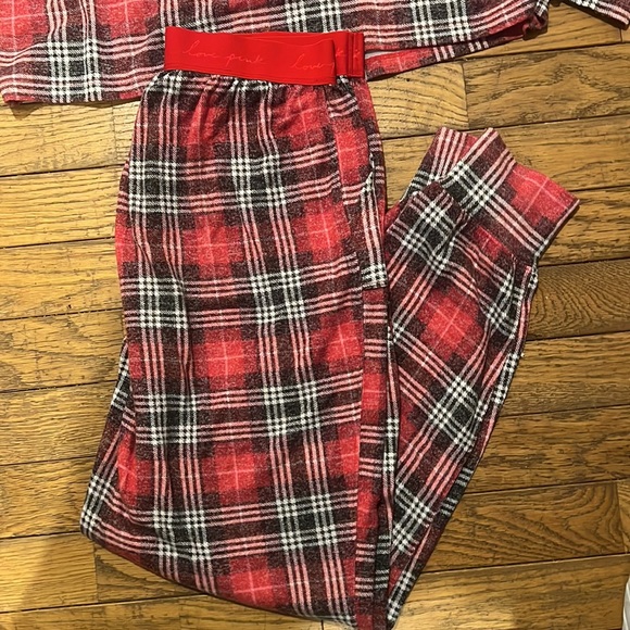 Cute! Pink sleepwear set - Picture 2 of 3